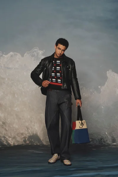 Look 35